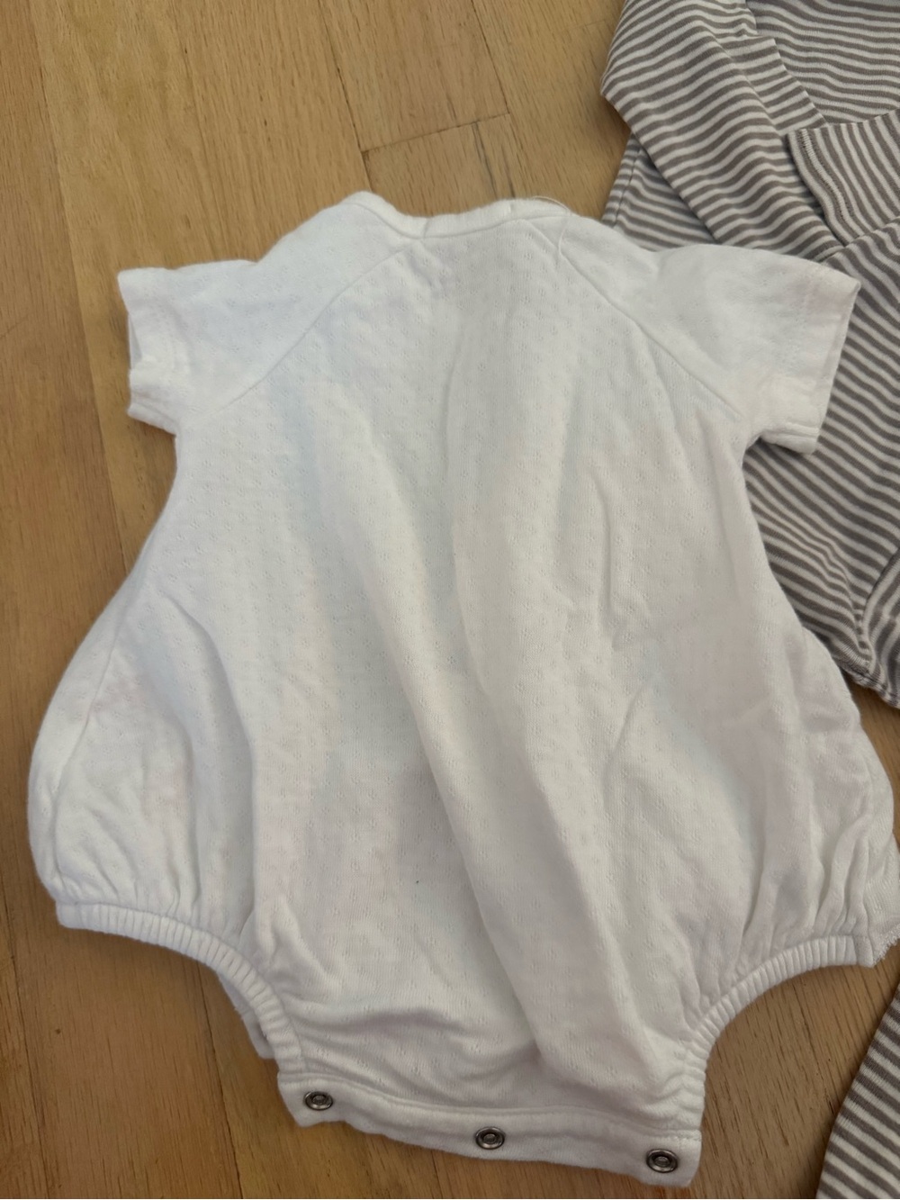 TANE Organic Kids Gray Stripe Bottoms with White Bodysuit set - Picture 3 of 7